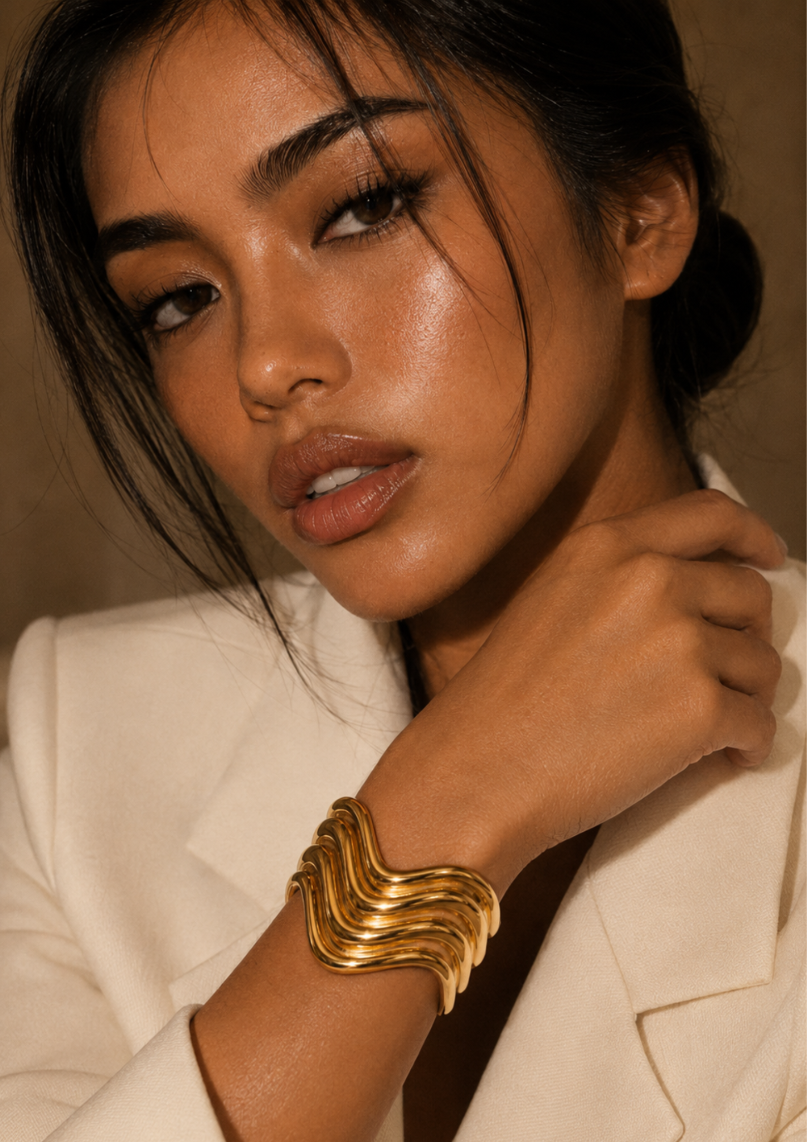 THE LINE – Bracelet manchette sculpturale doré