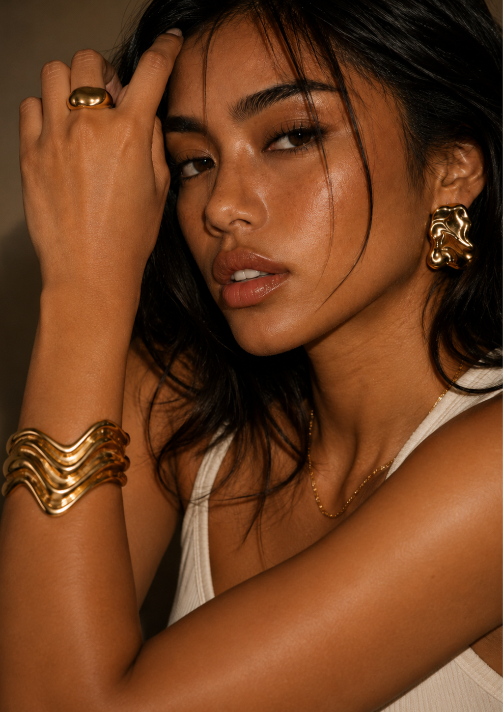 THE LINE – Bracelet manchette sculpturale doré