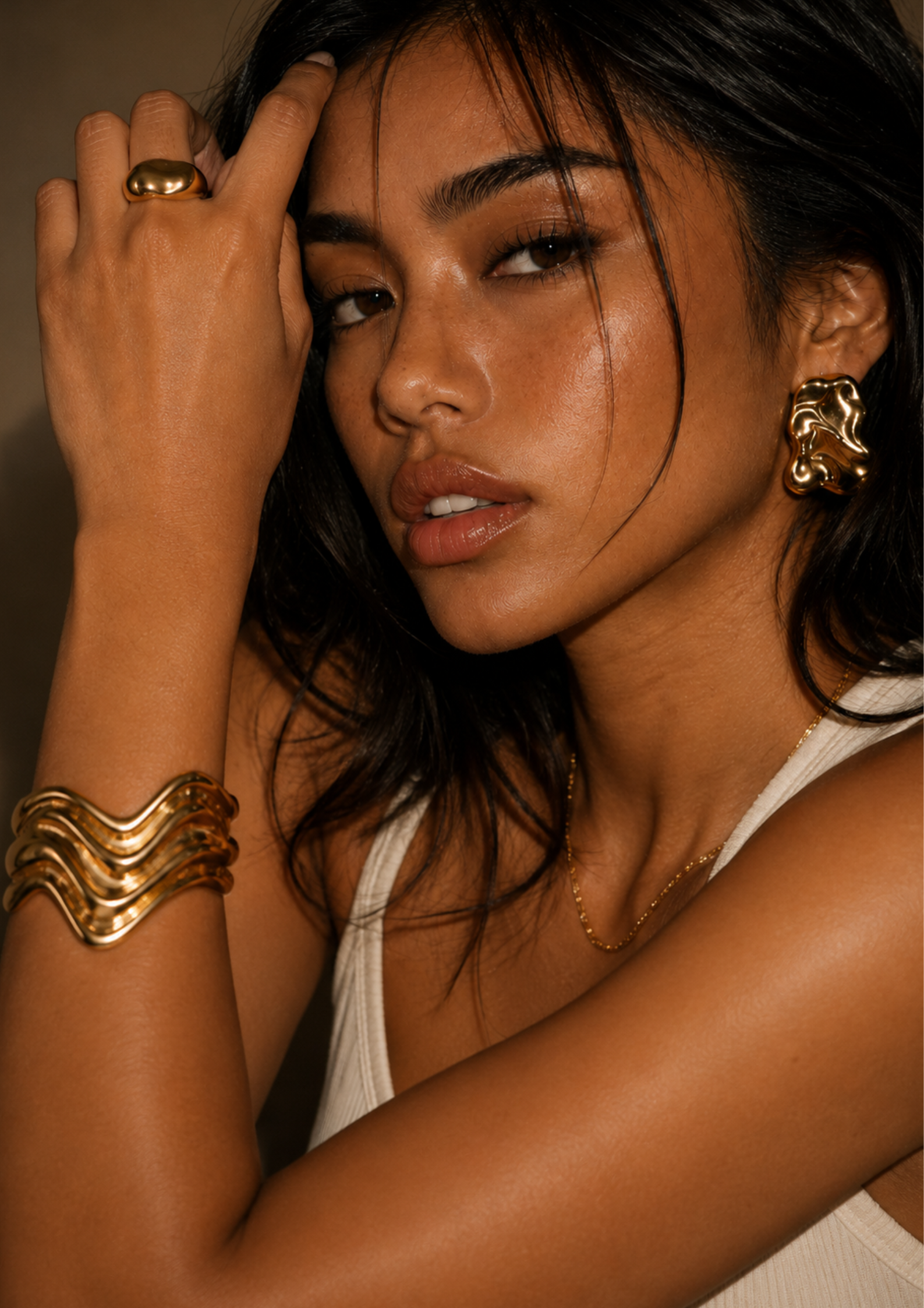 THE LINE – Bracelet manchette sculpturale doré