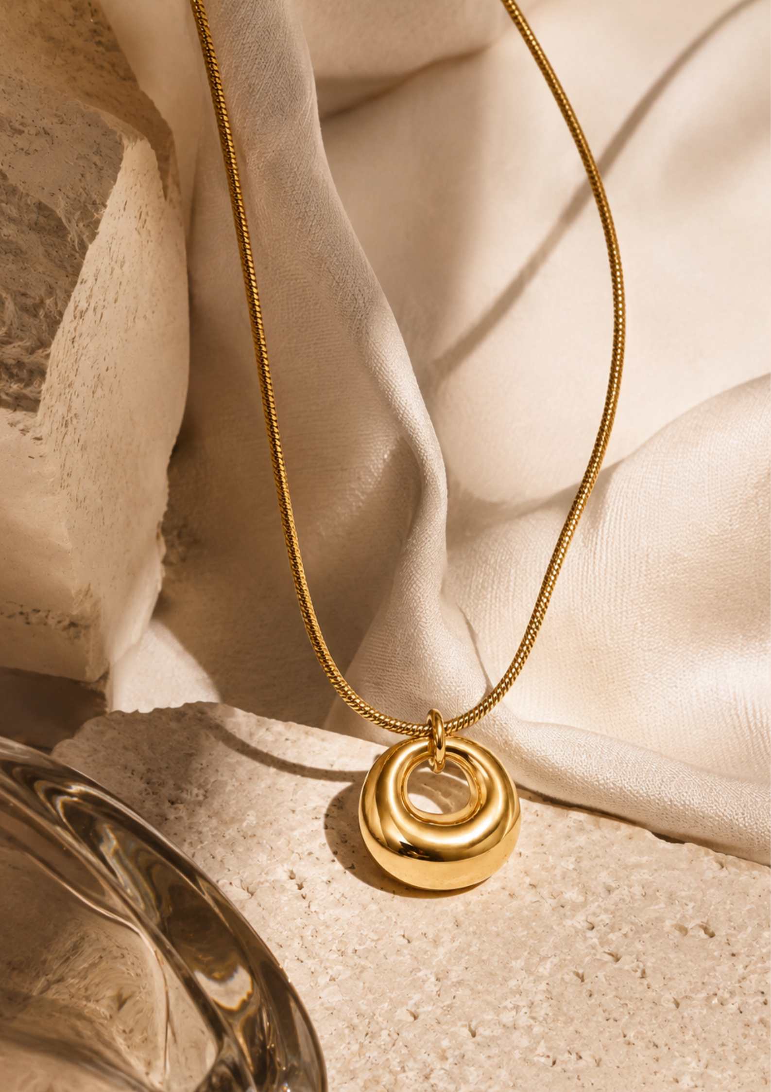 THE POINT - 18K Gold-Plated Pendant Necklace